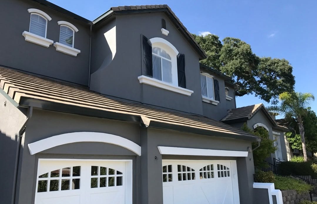 professional exterior house painting